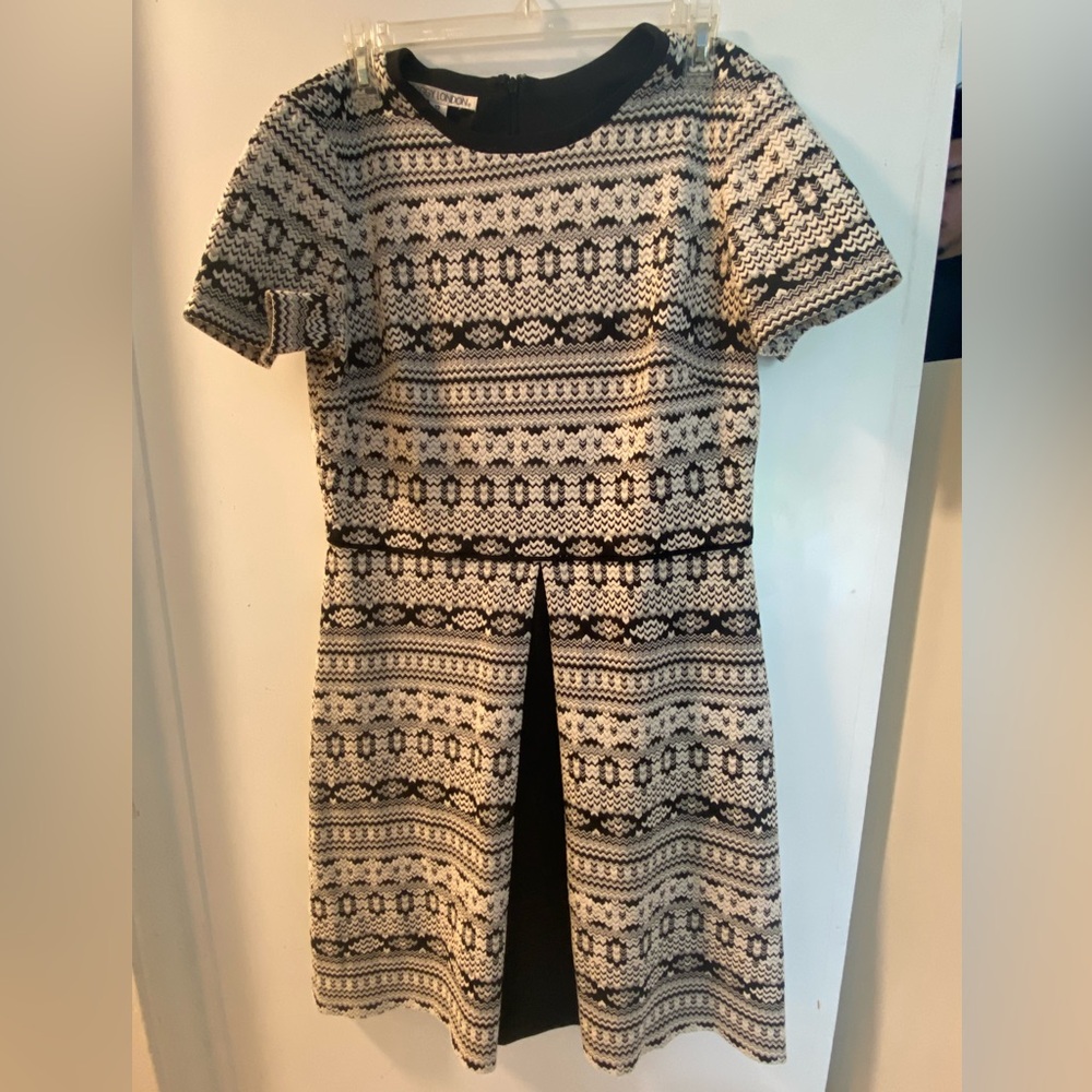 Maggy London women Black and Cream Patterned Nightgown